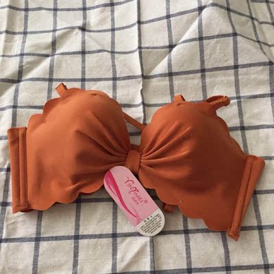 内衣质量很好，颜色好看，跟图片描述一样，面料柔软好舒服，没有异味，款式性感好看，非常喜欢