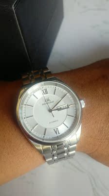 解说男生戴上海手表怎么样,这个牌子上档次吗?是名牌吗?