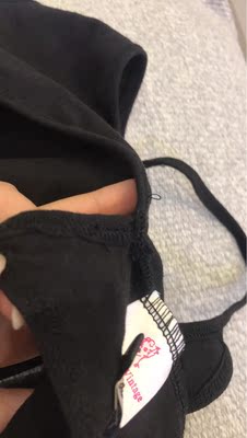 弹力很大 性感是真的很性感 我特意没去买30多块钱的 买了这个 但是看起来真的很LOW 线头很多 80多块钱? 还卷边。。。 弹力很大 性感是真的很性感 我特意没去买30多块钱的 买了这个 但是看起来真的很LOW 线头很多 80多块钱? 还卷边。。。