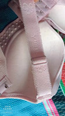 内衣不错,试了一下效果蛮好的,已经洗过了哦,之前在实体店买,这是第一次在网上买,还不错,以后有需要会回购的哦,五分好评 内衣不错,试了一下效果蛮好的,已经洗过了哦,之前在实体店买,这是第一次在网上买,还不错,以后有需要会回购的哦,五分好评