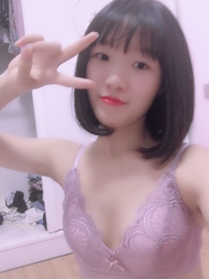 真的是太好了，那么便宜居然得那么好的两套，尺码正，质量好好哦，洗了不褪色，以后都在这家买内衣了，再也不用一天被钢圈内衣勒得难受了，这是薄的也再也不用穿厚厚的内衣闷死自己了，哈哈，开心死啦