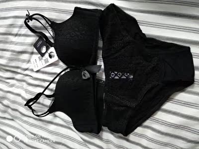 太惊喜了,比我在实体店买别家的内衣还优惠、舒适,纯棉的,尺码标准,下次再来。 太惊喜了,比我在实体店买别家的内衣还优惠、舒适,纯棉的,尺码标准,下次再来。