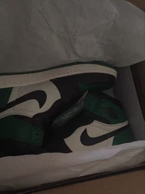 鞋穿着舒适大方、帅爆了。真心喜欢真好看。