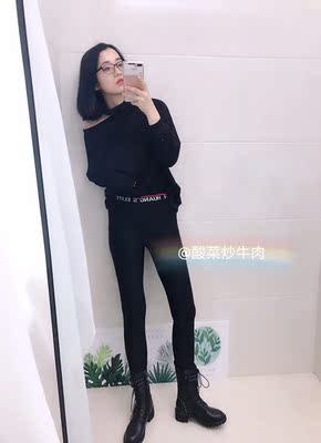 穿过一段时间了才来评价,裤子很显瘦,洗过几次了也不会起球,弹力还是那么大 穿过一段时间了才来评价,裤子很显瘦,洗过几次了也不会起球,弹力还是那么大