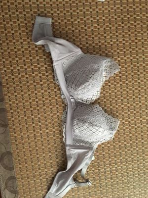 收到好几天了，摸起来还是蛮软的，墨绿色应该比灰色更好看，试穿了一下，感觉有一点点小，但是很聚拢，整体效果还是不错