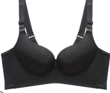 花型和颜色都还蛮好看，尺码也是按平时穿的买的，颜色很清新，穿衣服后型也很好看。他家质量一直不错。内衣罩杯厚薄度很好，肩带可以调节的，弹力也不错，这款的包裹性很好，穿上没有空杯，跑杯的现象。个人是真的比较喜欢，穿他们家内衣，不会勒，也不紧，穿上整体舒适度很高。评论写的最多的一次，物流也是超快的。客服服务态度很好，每次上新都要问很多问题，都很耐心的回复。个人比较推荐这家店。老粉了哦。