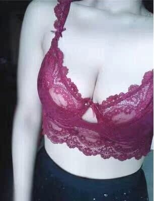 聚拢效果不错，很性感不会露点。面料也很舒服