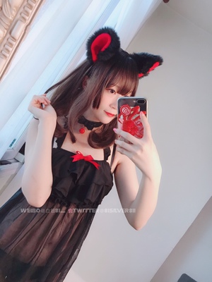 是你可爱的小猫咪嘛！这套好可爱啊喜欢！软妹穿肯定更可爱