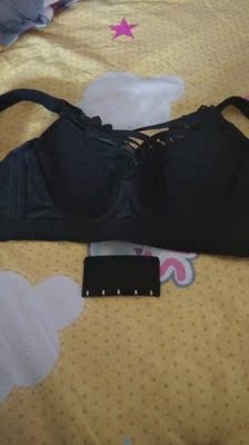 试穿了一下，很好，特别聚拢，大胸妹妹可以选择这家，还可以防震动，很不错，下次还来，祝店家生意兴隆