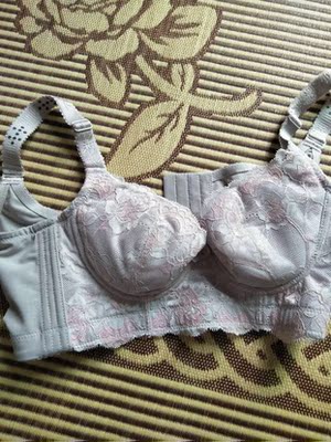 内衣真的很好，很高档，穿起来也很舒服，等双11有优惠再买两套！