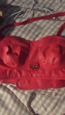 按摩胸部器很好。很舒服了  价格实惠。二档可选  自动定时15分钟。领了优惠卷76元到手。一天两次  客服说按了胸部会增大。希望真有效果哦   月经来了不要用了。爱美的心女人们都有。 反正价格实惠买来按摩一下吧。后期大了在追评一下哈。线挺长的。方便用起来不会短  我直接用充电宝插上用