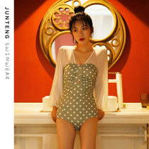 Swimsuit womens Korean ins wind long-sleeved swimsuit one-piece conservative cover belly thin 2021 new sexy hot spring