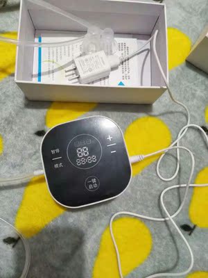 前买过一个手动的，感觉没什么用，这个挺好，放在上面可以继续玩手机不用管，而且是一松一紧的和按摩一样，不会像手动的那种一直吸住不放，时间长了很不舒服，还是这个电动的比较好，手动的感觉有点骗人，就2个罩就卖几十块，这个给配了6个罩，要是这样对比这个价格相当实惠了，因为我乳头内陷太严重了，经常会觉得不舒服，乳头痒，已经用了1个礼拜了，效果非常明显，已经突出了很多了，基本上已经完全突出来了，没想到这个效果会见效这么快，好产品多说了几句，希望各位姐妹也都能早日把内置矫正好。