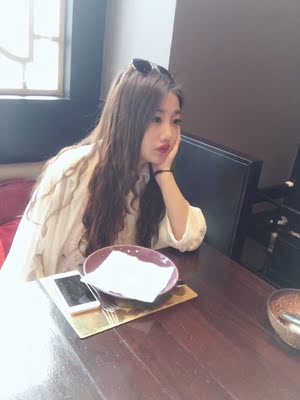 轻薄，很喜欢，适合度假遮太阳，百搭