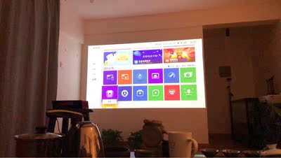 请指教网友热问：微鲸投影仪k1怎么样，微鲸对比坚果投影仪哪个好