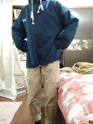 好看，喜欢的可以买哦，给弟弟好像买大了