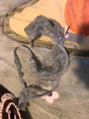 蛮好看的 质量还不错 都是薄款 比较不显胸 白色很好搭配 还是蛮不错的 趁着年前买到了 带钢圈的 塑型效果还可以 蛮好看的 质量还不错 都是薄款 比较不显胸 白色很好搭配 还是蛮不错的 趁着年前买到了 带钢圈的 塑型效果还可以