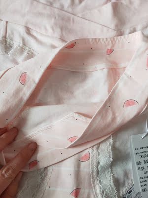 内裤真的特别满意，颜色图案都特别喜欢，萌萌哒，面料是纯棉的，穿着特别舒服，码数也选的刚刚好，肚子那里也不会感觉饭嘞，感觉比高腰的穿着要舒服很多，物流也特别快，推荐孕妈购买！