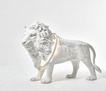 Nordic Minimalist Modern Living Room Creative Villa Hotel Lobby GRP Sculpture Decorated Lion LED Floor Lamp