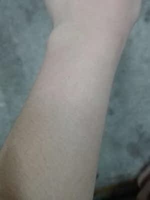 真的选对了产品，比以前用的牌子好多了，脱的特别干净,一根都没留下,看的心情都变好了，脱了几次了感觉很清爽，也没感到有什么刺激性。皮肤也光滑了，长的慢了。用了几次后，现在毛毛越张越少，越来越细，很满意！