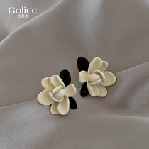 Ancient Rijared Retro Wind Ear Nail Petal Earrings Woman 2022 New wave small crowd design sensation 925 silver needle