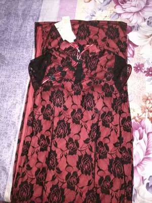 衣服挺挺好看，修身有型有气质，洗了不掉色，物流快，客服态度很好的，我100斤穿L码挺好。