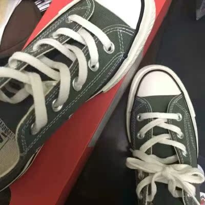 颜色很好看了 应该是正品 跟实体店里买的一样 很满意。