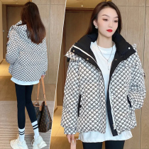 Feather clothing woman 2022 new winter suit popular downsizing explosion of foreign gas short beautiful cotton coat thickened this year