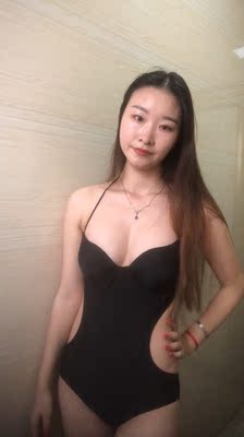 泳衣昨天就收到啦,买来过年的时候去泡温泉的,今天试穿了一下效果蛮不错的,显身材,质地还可以,店家还送了小礼物,物流蛮快的, 泳衣昨天就收到啦,买来过年的时候去泡温泉的,今天试穿了一下效果蛮不错的,显身材,质地还可以,店家还送了小礼物,物流蛮快的,