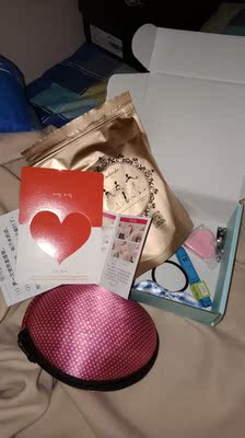 物流超级快 还附送使用说明 包装精致小物什一大堆。