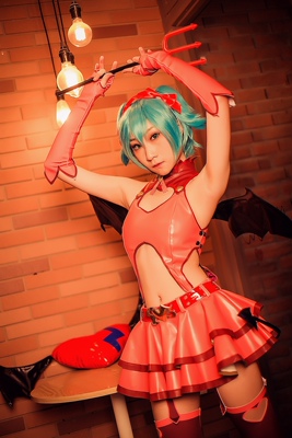 片子拍完了，毛自己修过了，很好造型，后面的辫子造型还原，自己烫了一下，来的时候是一个往外翘一个往里收的，觉得往外可爱一点，整体打薄了很多要不然我自己头发比较长会显头大，总体非常好