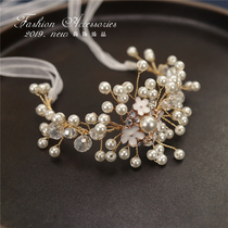 Bride wrist flower bridesmaid hand flower simple hipster luxury imitation pearl bracelet childrens watch performance activities bracelet