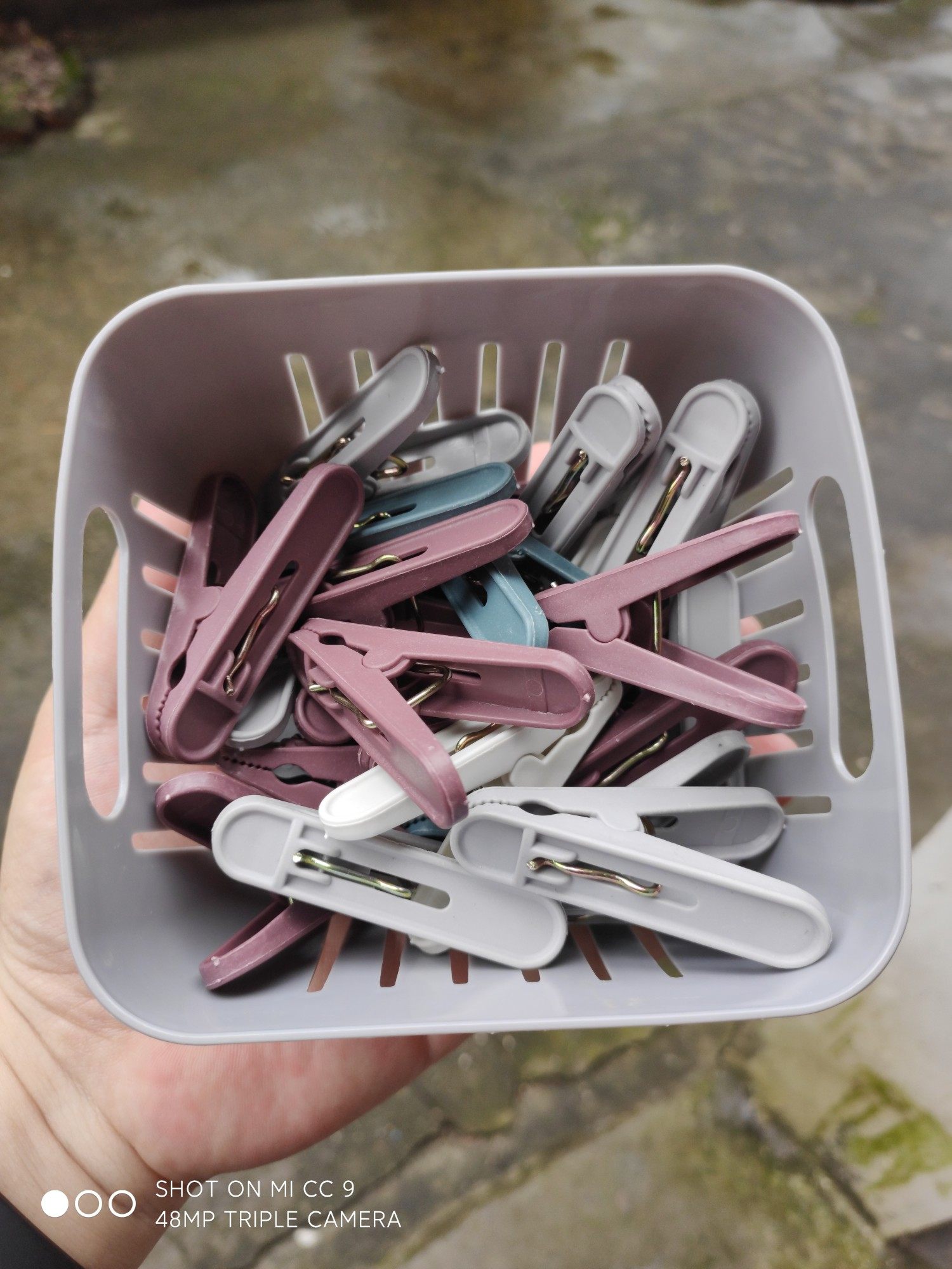 夹子很好,刚拆开有点气味,价格很便宜