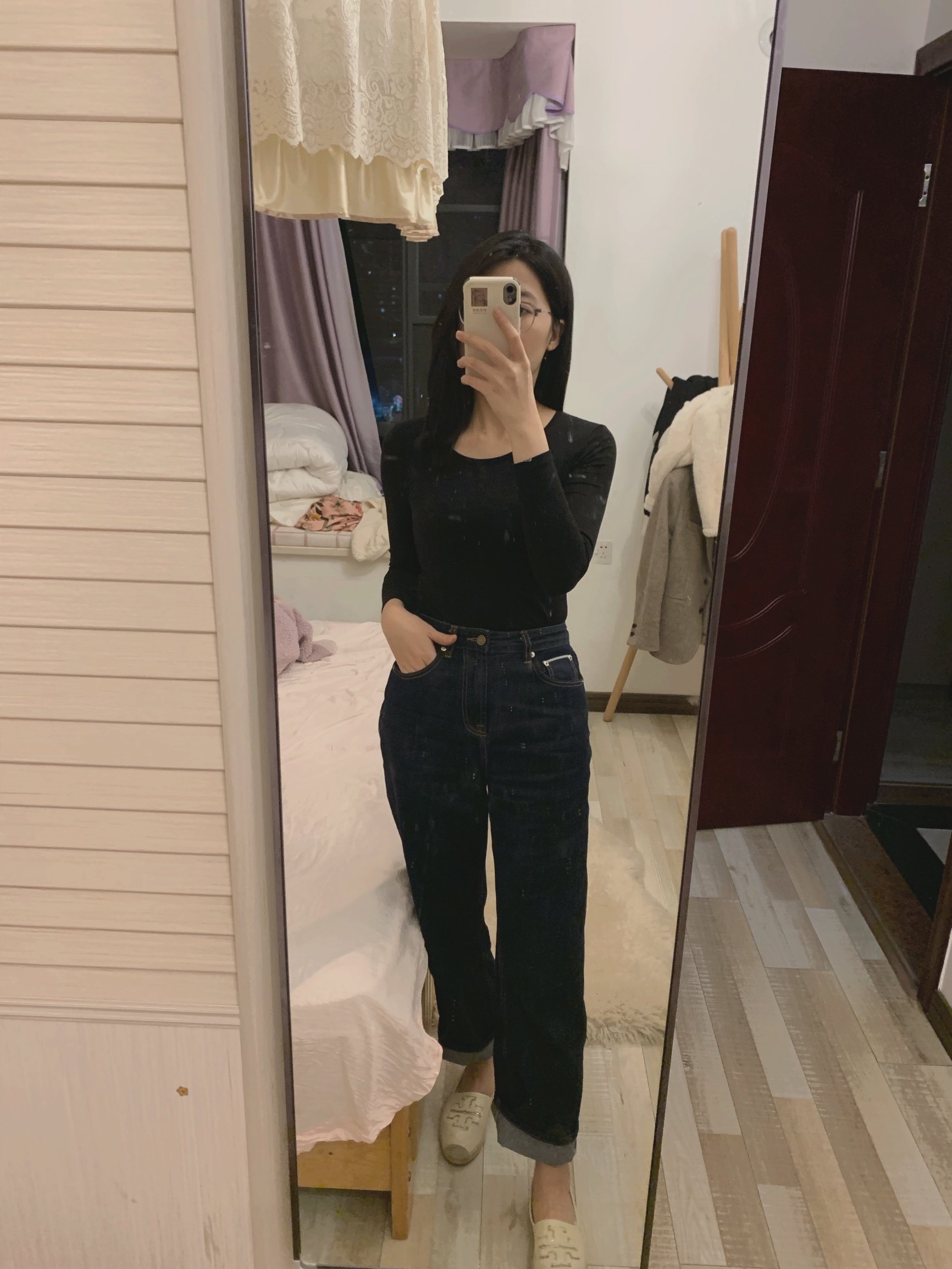 新手必看:窄幅牛仔裤怎么样?专家们分析真相如何