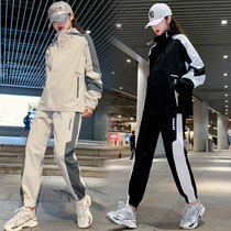 Casual Sportswear Suit Woman 2022 New Autumn Fashion Korean version Tide Cards Fashion Foreign Air Relaxation Student Two Sets