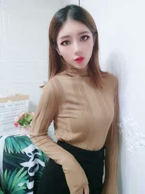 给老婆买的，听说木瓜可以丰胸，但是对于我老婆开来说并没有用，可能个人体质问题把，给她买这个我也挺纠结的，当时怕这怕那的，买都买了，就让她试试，两天一贴，用了几天她跟我说胸部有点变化，乳房涨涨的，胸部皮肤也比以前好了点，还是不错，会让她坚持用下去，这个牌子的