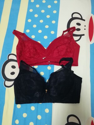 生完孩子后一直穿这家的内衣，无钢圈的舒服，现在实体店也提倡健康，基本上都是无钢圈内衣，因为比刚生完孩子那会儿瘦一点了，买的小了码也很合适，还会再来买的