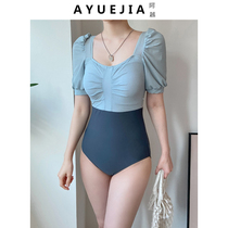 Short-sleeved 2021 New Korea ins conservative swimsuit womens one-piece vacation sexy hot spring cover belly thin swimwear