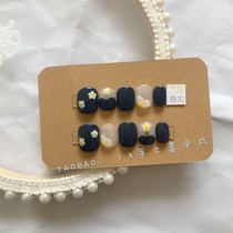 Small Red Book Meryl-Finished Nail-hand painted phototherapy A teenage girl with a small florist white adorable wearing a chia INS dark blue