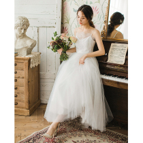Go out of the gauze light wedding dress 2021 new bridal travel shoot forest department super fairy simple French suspender short skirt small dress female