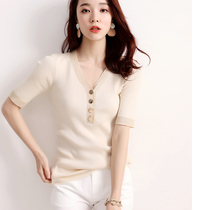 Simple and not simple temperament small gorgeous gold buckle gold onion trim elastic thread Tencel half sleeve sweater