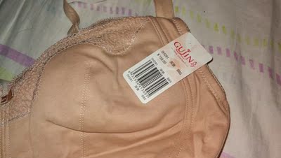 没有钢圈穿着舒服，但是不聚拢没有型