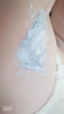 脱毛很干净，毛都没有了，这款脱毛真的很不错，汗毛脱的很干净不留根。摸起来光光滑滑，非常细腻，简直不敢相信，真是爱不释手，用了一段时间，毛长慢很多，也变细软了。效果也很棒。