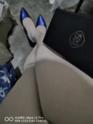 关注了很久第一次买试穿了一下很不错很喜欢还会回购的