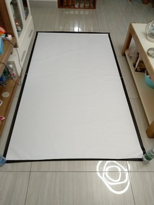 目前看来请问光米T60A家用投影仪怎么样，好不好用？白天看清晰吗？