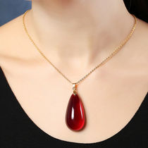New vintage amber beeswax water drop necklace female short temperament Joker pendant antique high-end choker pendant