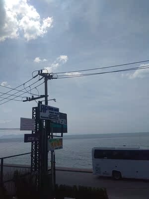 还行这是一个好评模板，不要看了下面都是废话。因为本仙女很懒不想每个宝贝都写好评所以才模仿网友的好评模板，但是这个宝贝不管是质量还是款式都是本仙女喜欢的如果不喜欢本仙女收到会很生气然后这个模板就会变成各种喋喋不体的吐槽，自然不会撒下这个好评给各位淘友一个参考。本宝贝还是极好的，来自一位懒省事的只爱购物不爱写评论只想换积分