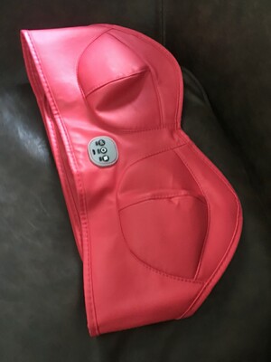 使用方便，我也是每天坚持使用，每天用1-2次，很舒服，超级开心，推荐闺蜜购买了。效果很好 材质贴合胸部很舒服，按摩护理还不错，不同的程序带来的震感也不同，能充分刺激到乳房穴位，按摩疏通筋络