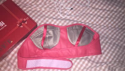 按摩胸部器很好。很舒服了  价格实惠。二档可选  自动定时15分钟。领了优惠卷76元到手。一天两次  客服说按了胸部会增大。希望真有效果哦   月经来了不要用了。爱美的心女人们都有。 反正价格实惠买来按摩一下吧。后期大了在追评一下哈。线挺长的。方便用起来不会短  我直接用充电宝插上用