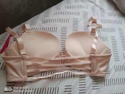 宝贝很好，猫人标牌，没有异味，穿上去很舒服，